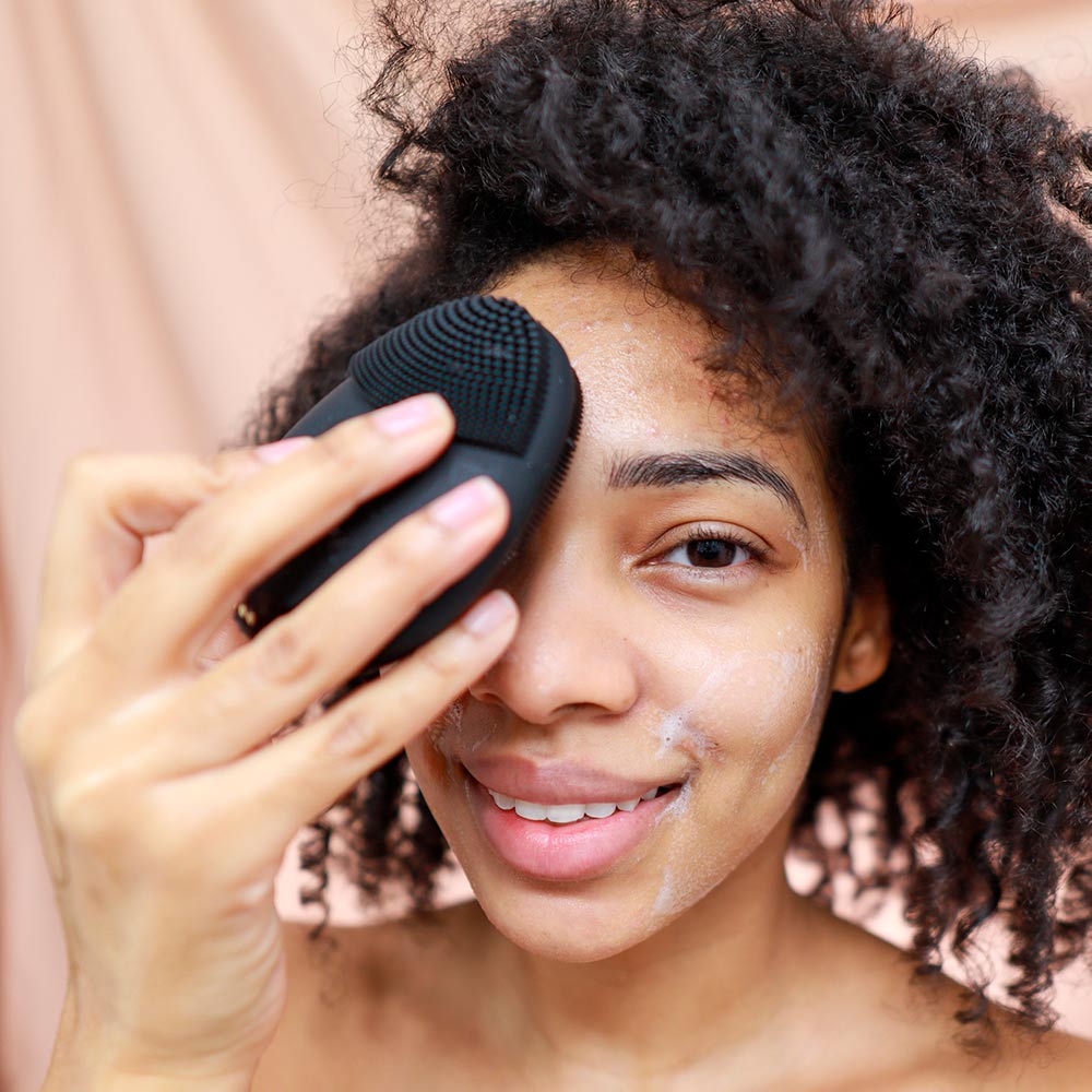 Isla Facial Cleansing Brush